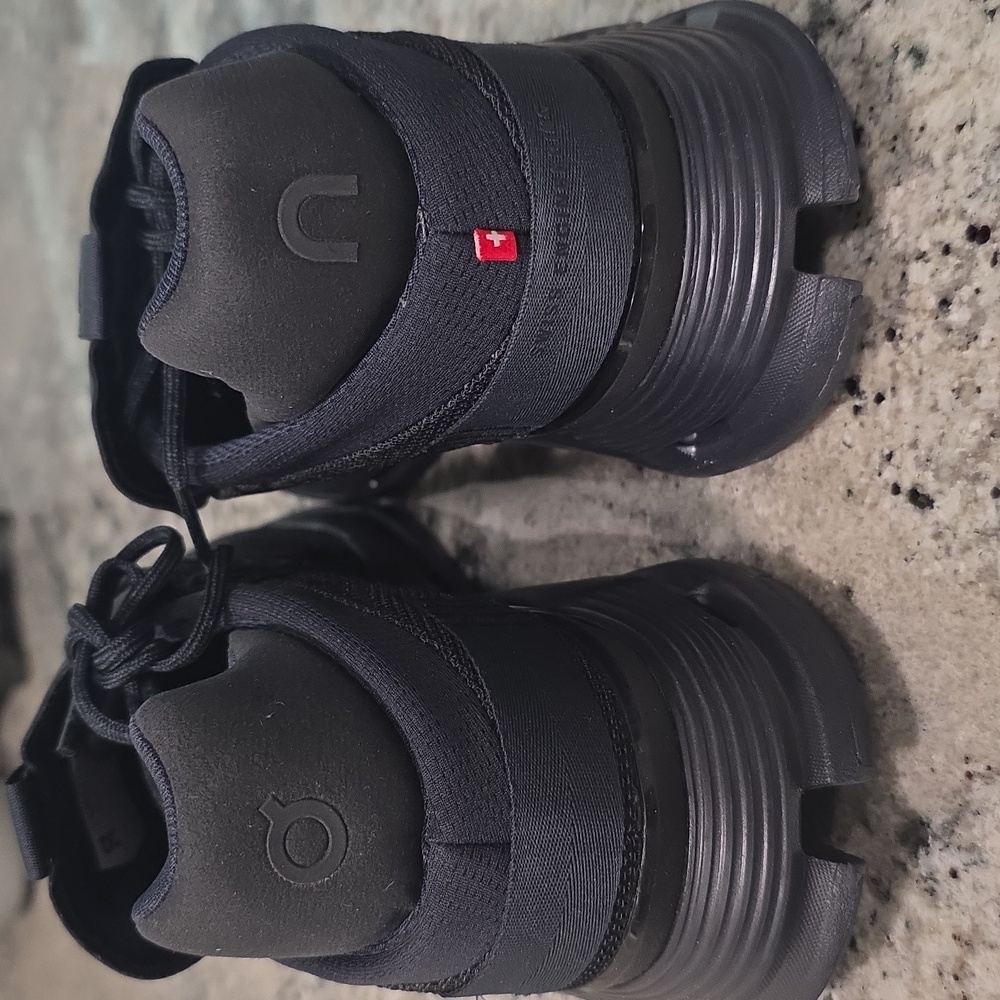 On Running Cloudnova Black Eclipse Athletic Sneak… - image 6